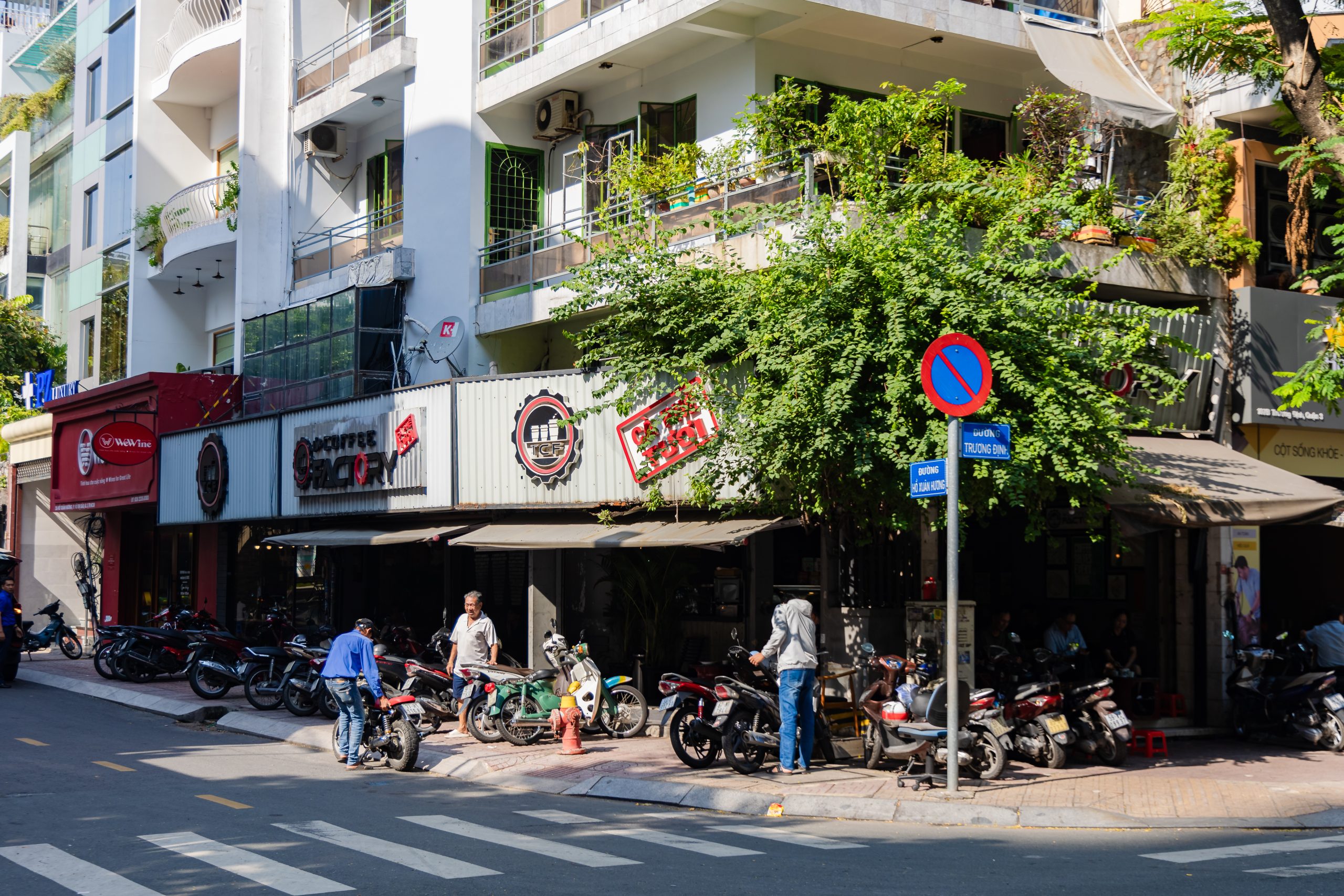 The Coffee Factory - Manulife 6 The Coffee Factory – Trương Định